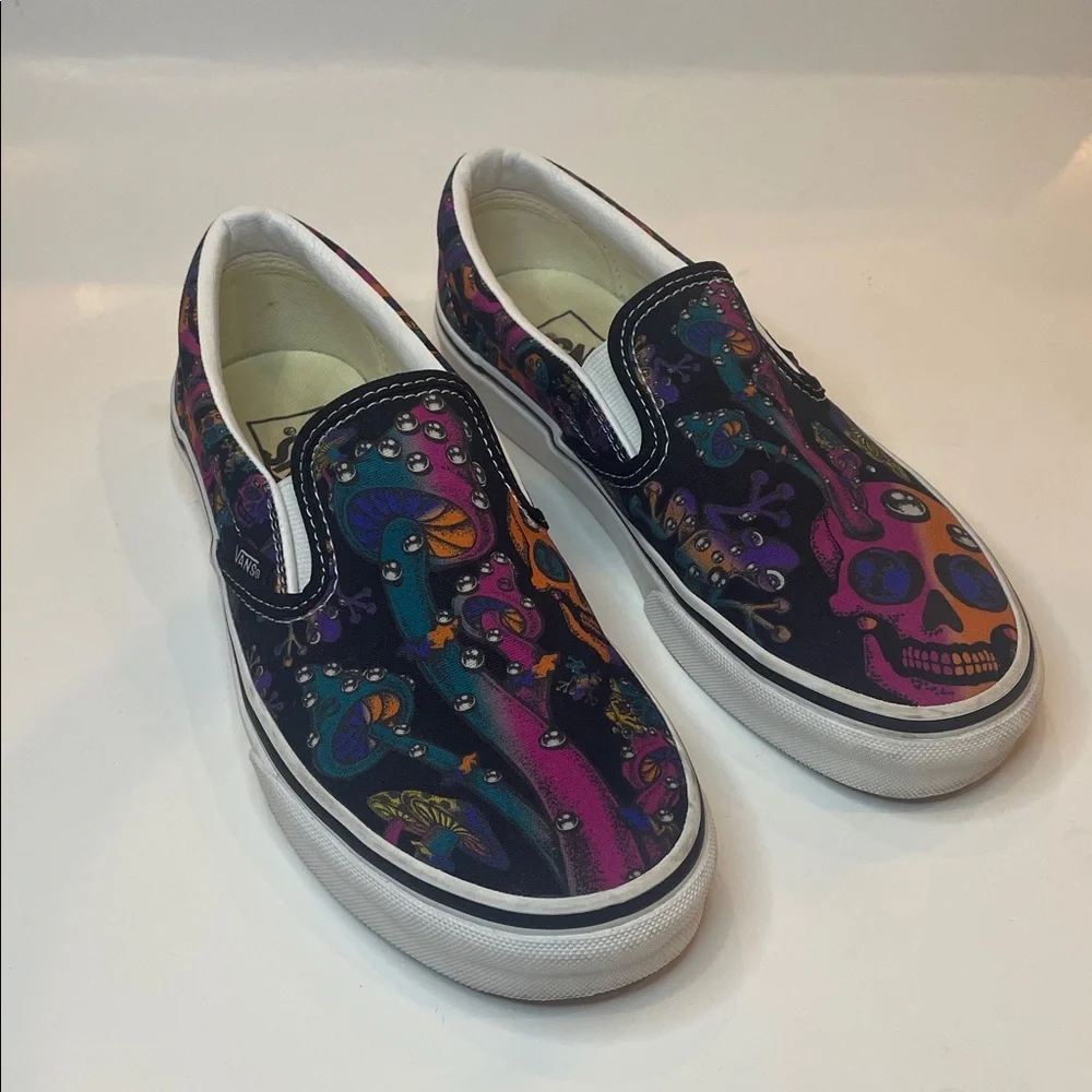Vans slip sneakers